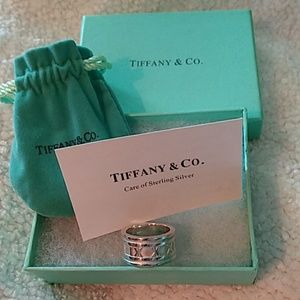 Tiffany & Co. Jewelry - Tiffany & Co. 1995 Atlas Band Tiffany & Co. Jewelry - Tiffany & Co. 1995 Atlas Band